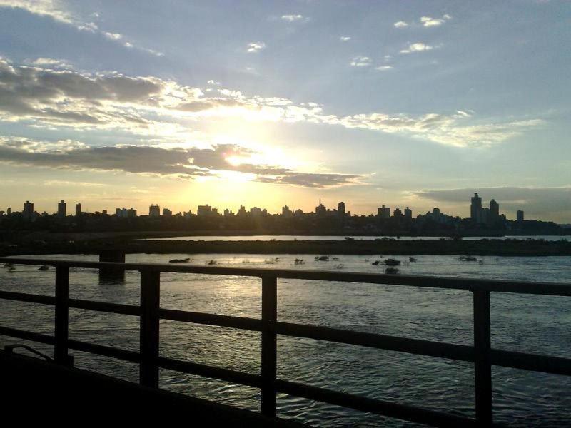 Asuncion Internacional Downtown Hotel Ruang foto